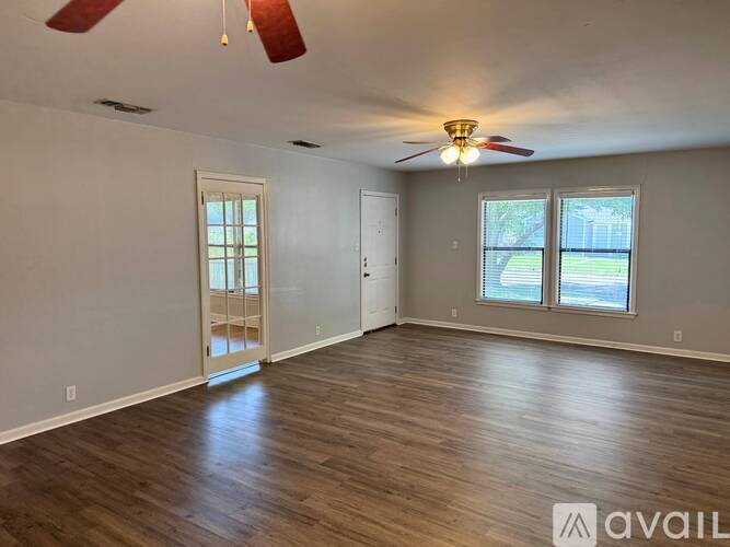 3208 Kenesaw Ave 3 Beds Single Family Home for Rent - Photo gallery 3