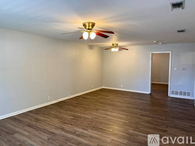 3208 Kenesaw Ave 3 Beds Single Family Home for Rent - Photo gallery 4