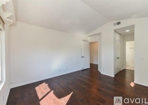 309 Stanford 3 Beds Apartment for Rent