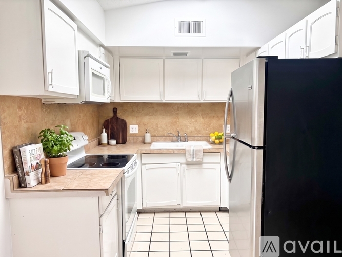 2636 N 46th St 2 Beds Apartment for Rent - Photo gallery 4
