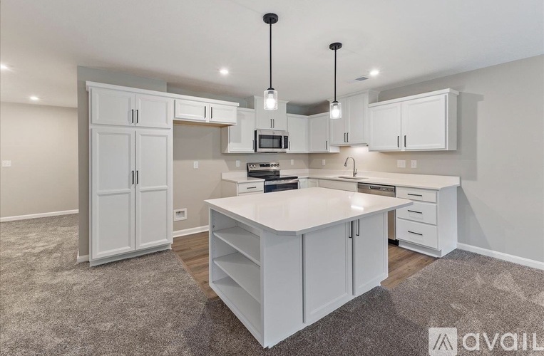 617 Tradition Ridge 2 Beds Condo for Rent - Photo gallery 3