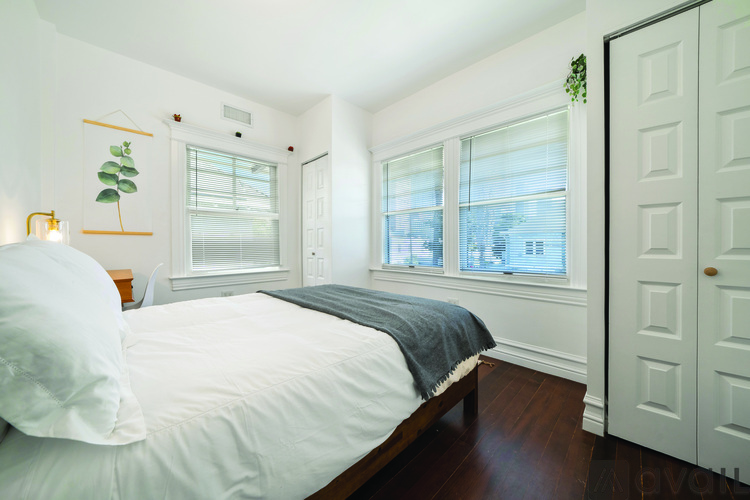 749 Columbia Avenue 1 Apartment for Rent - Photo gallery 1