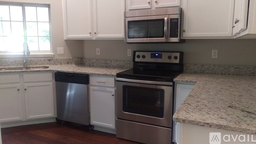 6832 Southwest 81st Street 4 Beds Single Family Home for Rent - Photo gallery 3