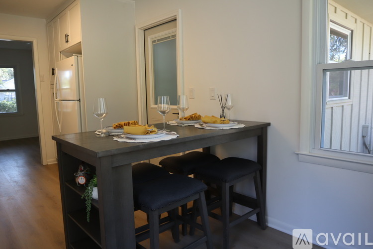 1802 Rose St 3 Beds Single Family Home for Rent - Photo gallery 5