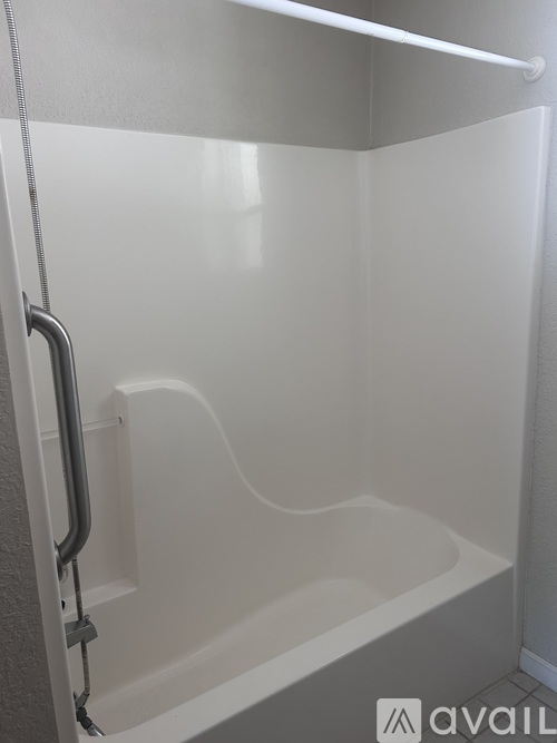 322 Main St 3 Beds Single Family Home for Rent - Photo gallery 2
