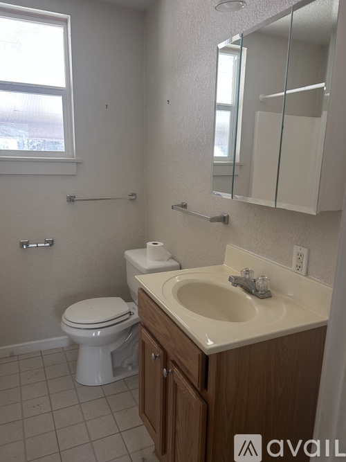 322 Main St 3 Beds Single Family Home for Rent - Photo gallery 4