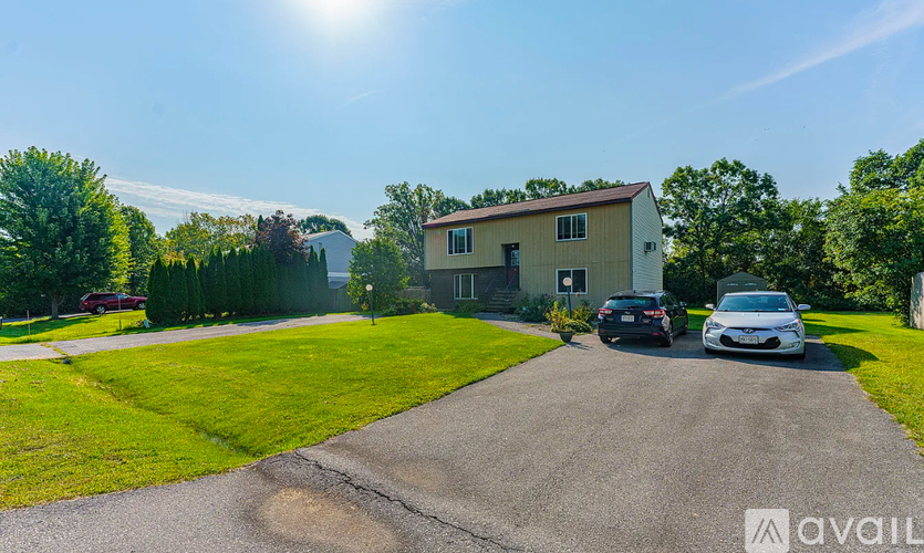 44 Suncrest Drive 2 Beds Apartment for Rent - Photo gallery 2