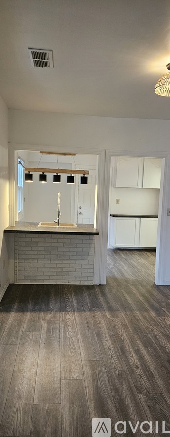 2011 Mason St 2 Beds Single Family Home for Rent - Photo gallery 3