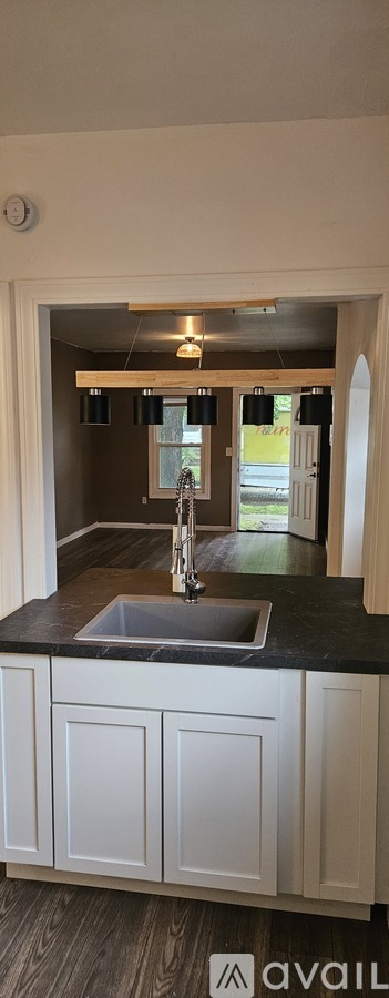2011 Mason St 2 Beds Single Family Home for Rent - Photo gallery 4