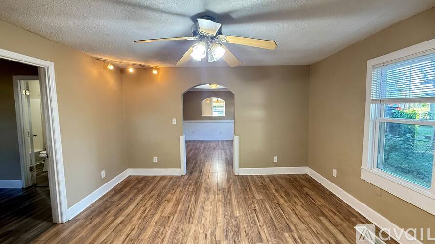 2402 15th St SW 2 Beds Single Family Home for Rent - Photo gallery 2