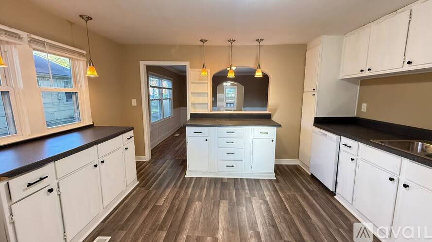 2402 15th St SW 2 Beds Single Family Home for Rent - Photo gallery 5