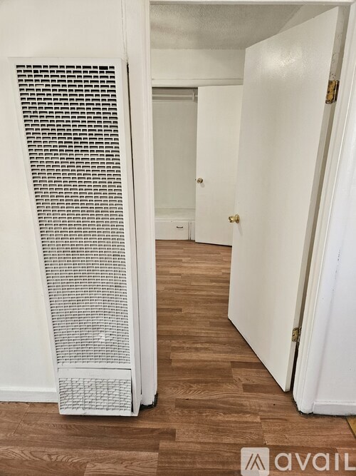 3812 Huron Street 1 Single Family Home for Rent - Photo gallery 3