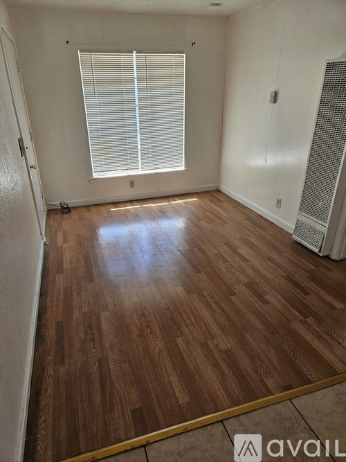 3812 Huron Street 1 Single Family Home for Rent - Photo gallery 4