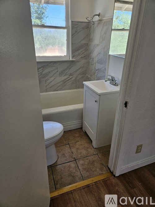 3812 Huron Street 1 Single Family Home for Rent - Photo gallery 5