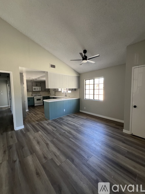 9208 Langdon Avenue 3 Beds Single Family Home for Rent - Photo gallery 2