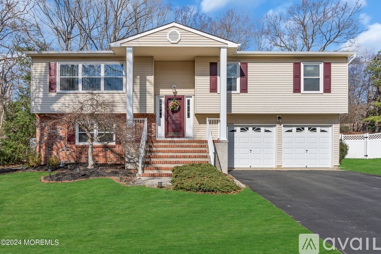 10 Mistletoe Ct 4 Beds Single Family Home for Rent - Photo gallery 1
