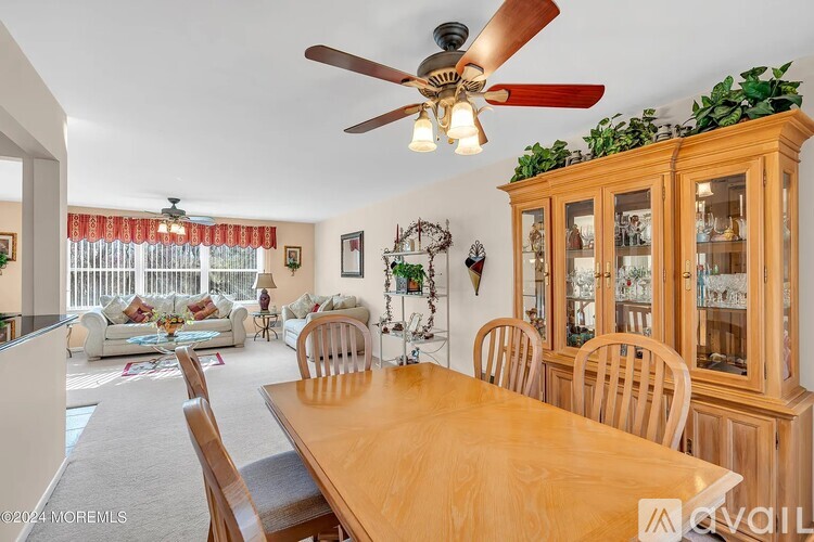 10 Mistletoe Ct 4 Beds Single Family Home for Rent - Photo gallery 2