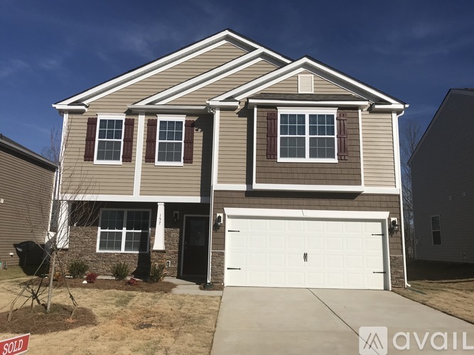 157 King William Dr 4 Beds Single Family Home for Rent - Photo gallery 1