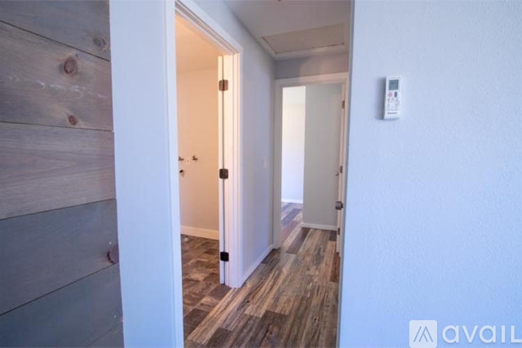 1403 Eshom Road 2 Beds Apartment for Rent - Photo gallery 3