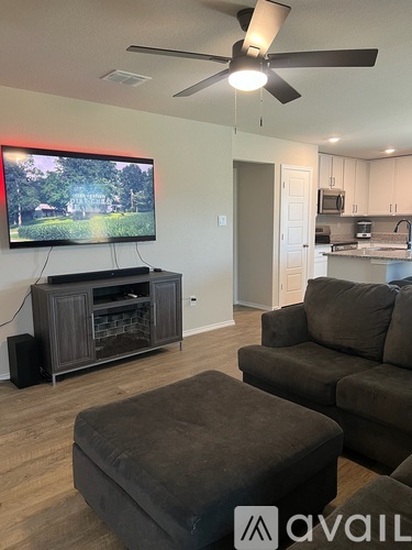 8824 Broad Wing Drive 3 Beds Single Family Home for Rent - Photo gallery 3