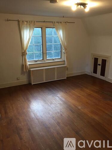 570 Fairfield Street 3 Beds Single Family Home for Rent - Photo gallery 3
