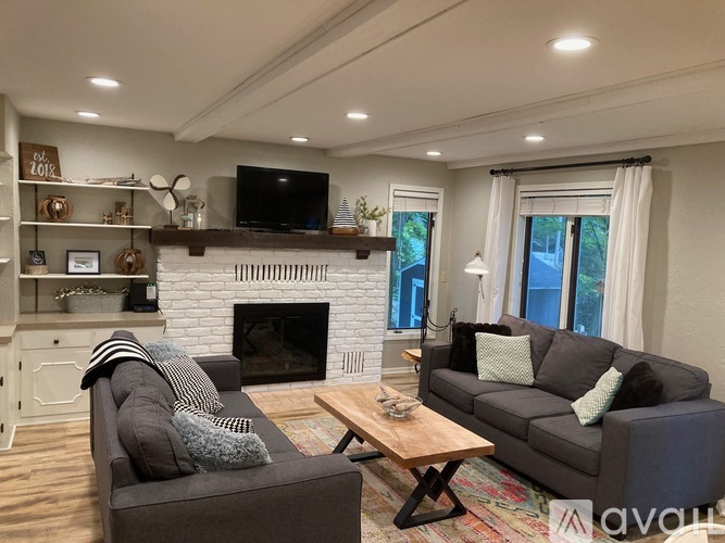 17264 Riley Street 4 Beds Single Family Home for Rent - Photo gallery 1