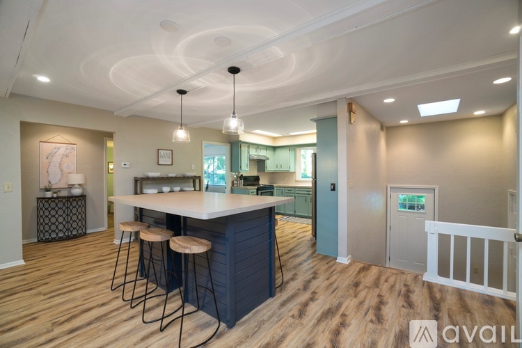 17264 Riley Street 4 Beds Single Family Home for Rent - Photo gallery 5