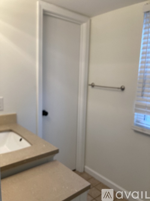 125 Sterling Court 2 Beds Condo for Rent - Photo gallery 1