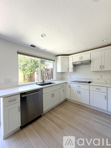 716 Nina Lane 3 Beds Single Family Home for Rent - Photo gallery 3