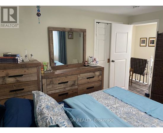 33 SASHA CRESCENT 3 Beds House for Rent - Photo gallery 3