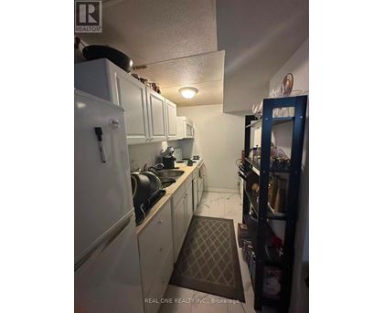 LOWER - 1387 SELKIRK AVENUE 1 House for Rent - Photo gallery 5