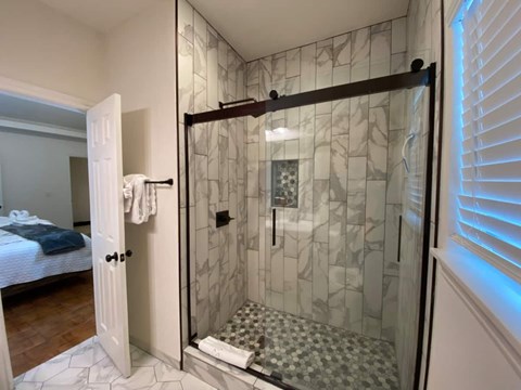 2236 N Indiana Avenue 3 Beds Apartment for Rent
