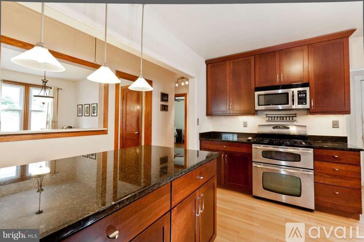 504 E Patrick St 2 Beds Single Family Home for Rent - Photo gallery 3