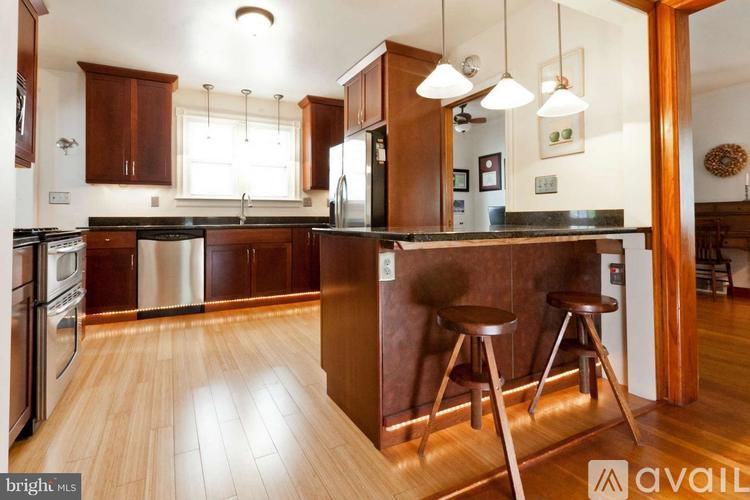 504 E Patrick St 2 Beds Single Family Home for Rent - Photo gallery 4