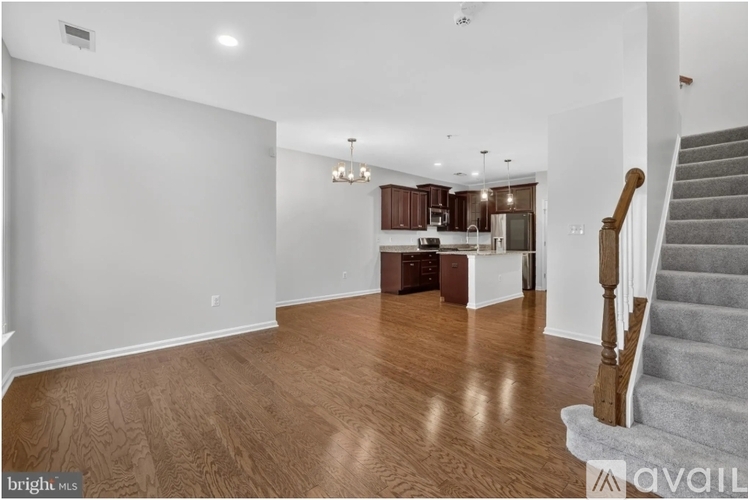 2613 Campus Way North 3 Beds Condo for Rent - Photo gallery 4