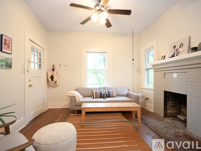 302 W 34th St 4 Beds Single Family Home for Rent - Photo gallery 1