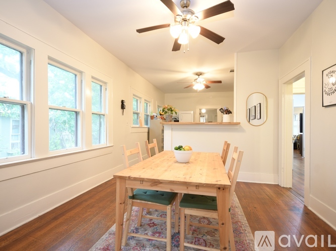 302 W 34th St 4 Beds Single Family Home for Rent - Photo gallery 3