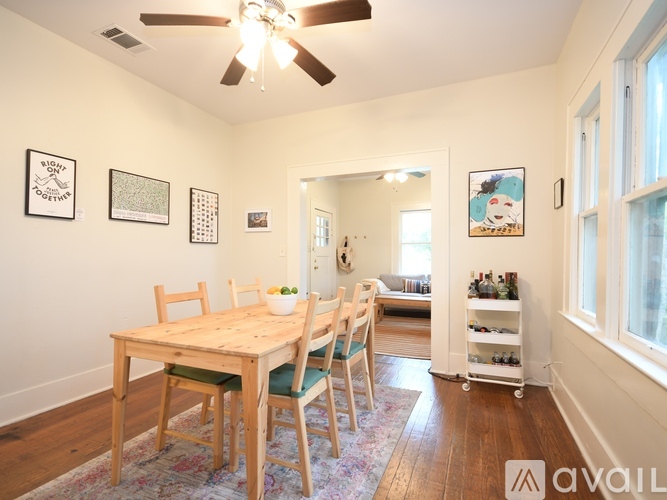 302 W 34th St 4 Beds Single Family Home for Rent - Photo gallery 4