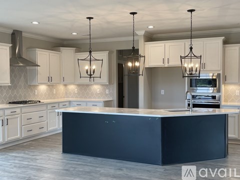 181 Hanover Ct 3 Beds Apartment for Rent