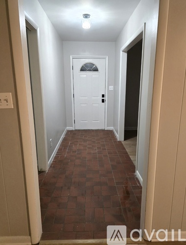 1210 Arbor Avenue Southwest 3 Beds Single Family Home for Rent - Photo gallery 3