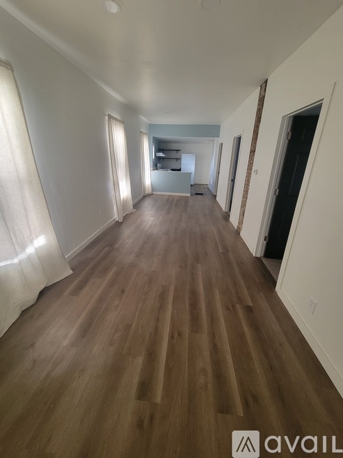 701 11th Street 3 Beds Single Family Home for Rent - Photo gallery 2