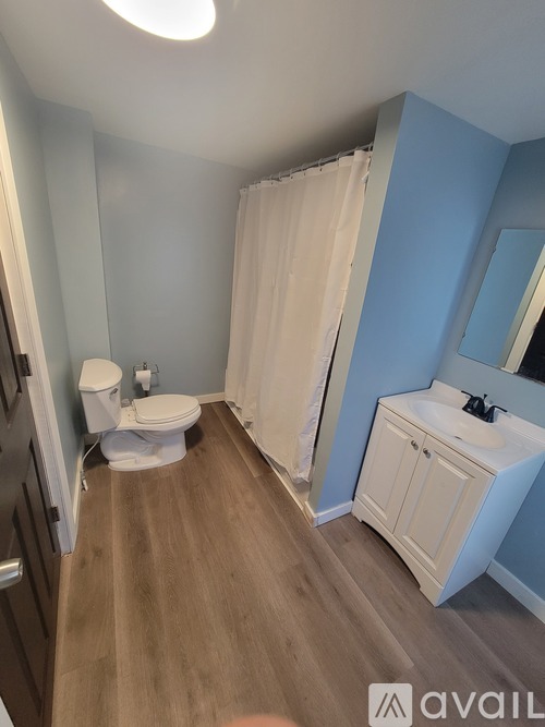 701 11th Street 3 Beds Single Family Home for Rent - Photo gallery 3