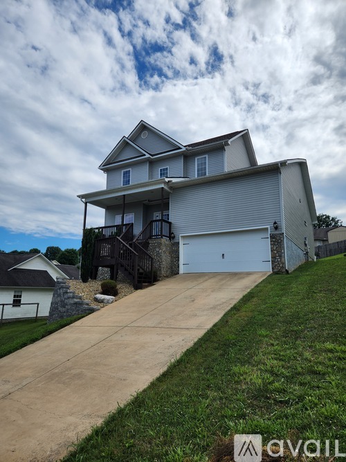 3923 Mountain Vista Road 3 Beds Single Family Home for Rent - Photo gallery 1