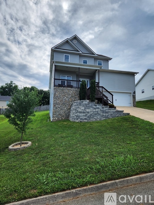 3923 Mountain Vista Road 3 Beds Single Family Home for Rent - Photo gallery 2