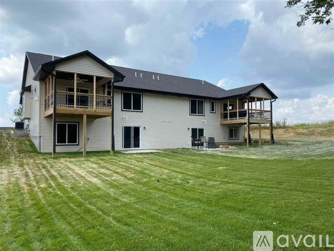 908 Creekside Drive 3 Beds Single Family Home for Rent - Photo gallery 2