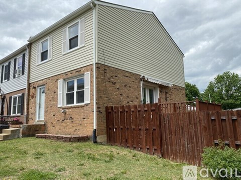 67 Bristol Court 3 Beds Apartment for Rent