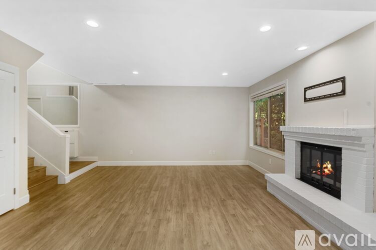 16000 Village Green Drive 2 Beds Condo for Rent - Photo gallery 4