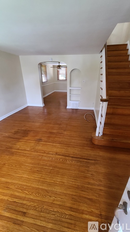 820 E 15th St 4 Beds Single Family Home for Rent - Photo gallery 3