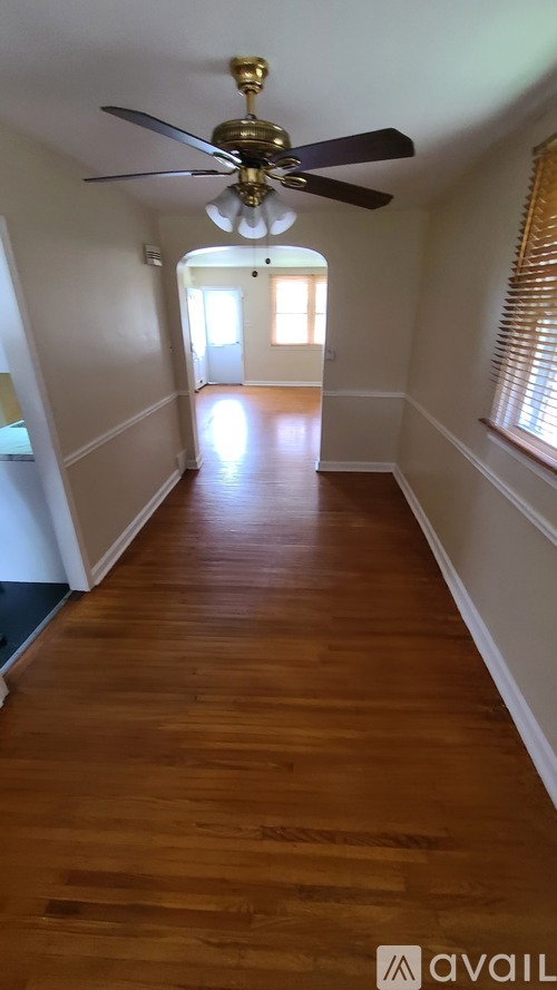 820 E 15th St 4 Beds Single Family Home for Rent - Photo gallery 5