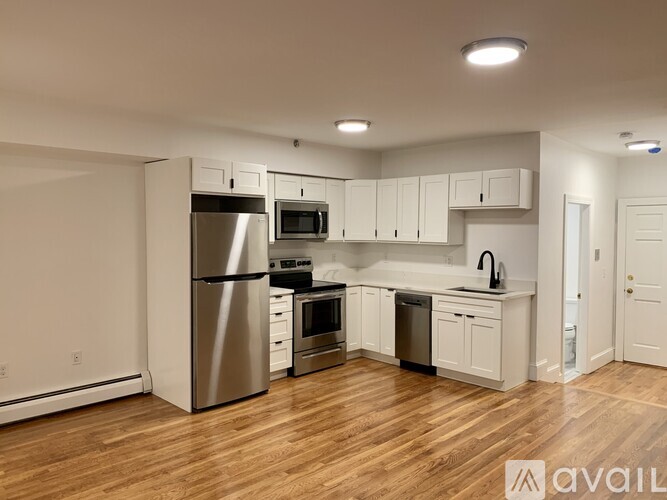 141 Beacon St Studio Apartment for Rent - Photo gallery 1